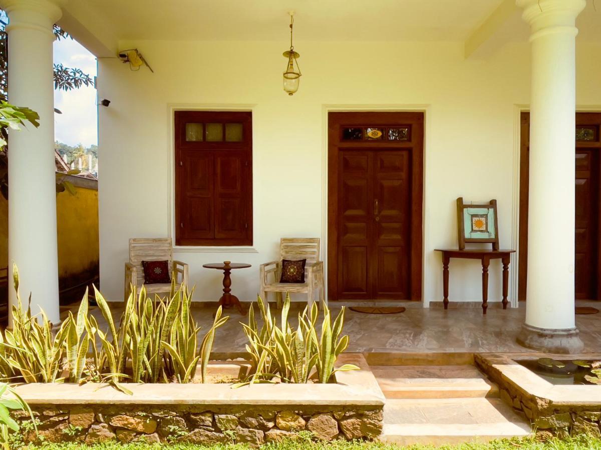 Relocted To Ahangama! Unawatuna Esterno foto